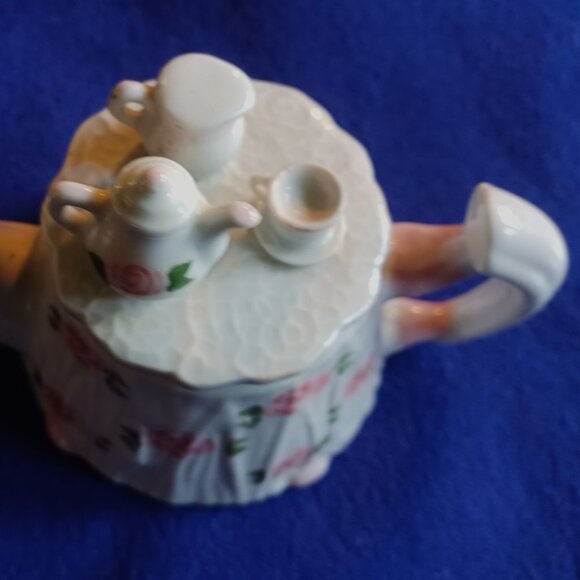 Small Teapot-Andrea by Sadek-Teapot, Creamer & Cup & Saucer Lid - Picture 3 of 6